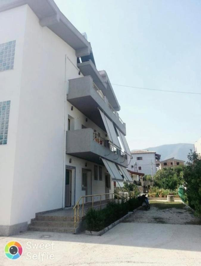 Apartmet Dritan Belulaj Appartamento Orikum Esterno foto
